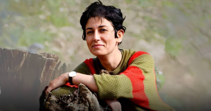 پەخشان عەزیزی